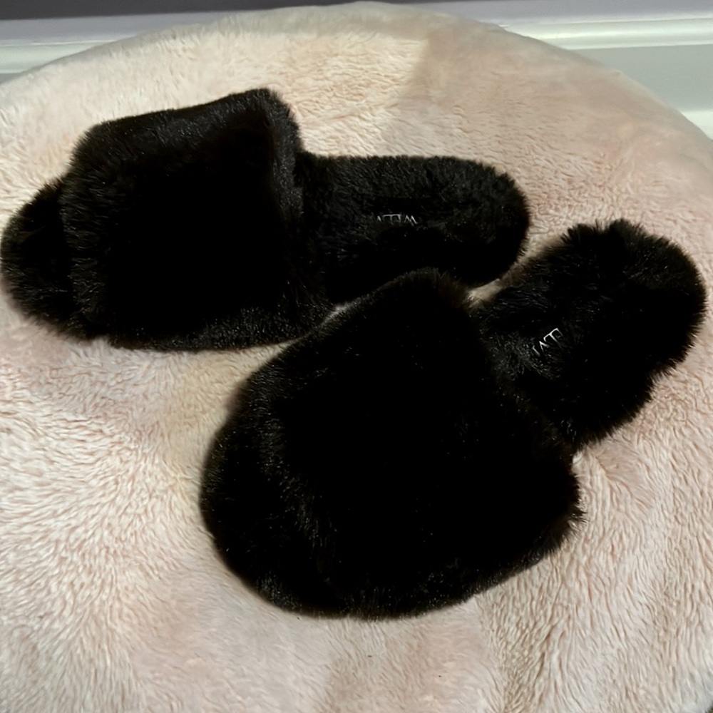 Brown Fuzzy Slippers, Size w8